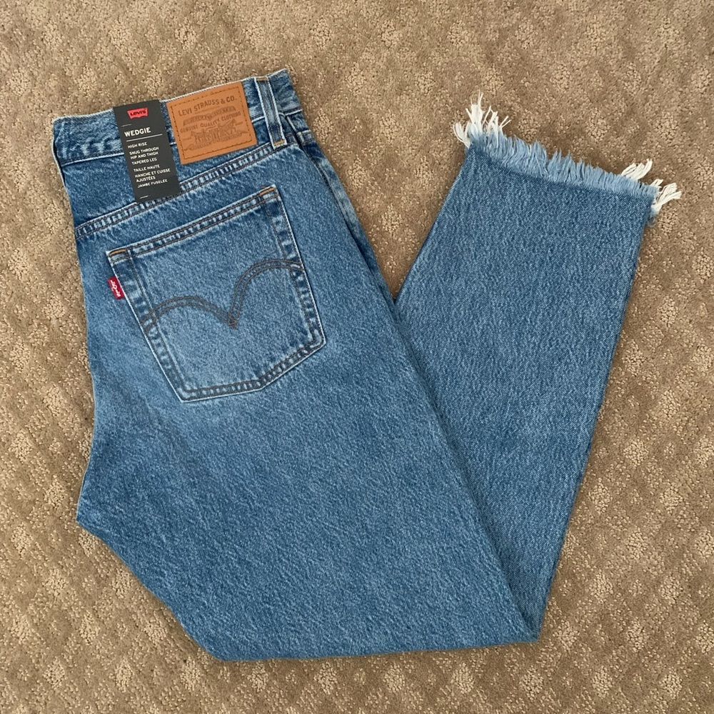 NWT Levi’s Wedgie Jean